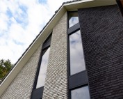 Nieuwbouwwoning in Hulsel compleet voorzien van aluminium deuren en kozijnen