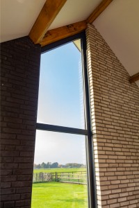 Nieuwbouwwoning in Hulsel compleet voorzien van aluminium deuren en kozijnen